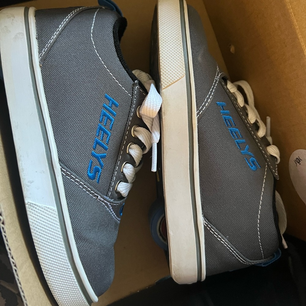 Heelys shoes kids